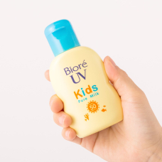 KAO Biore UV Kids Pure Milk SPF 50+/PA++++ детское солнцезащитное молочко 70 мл