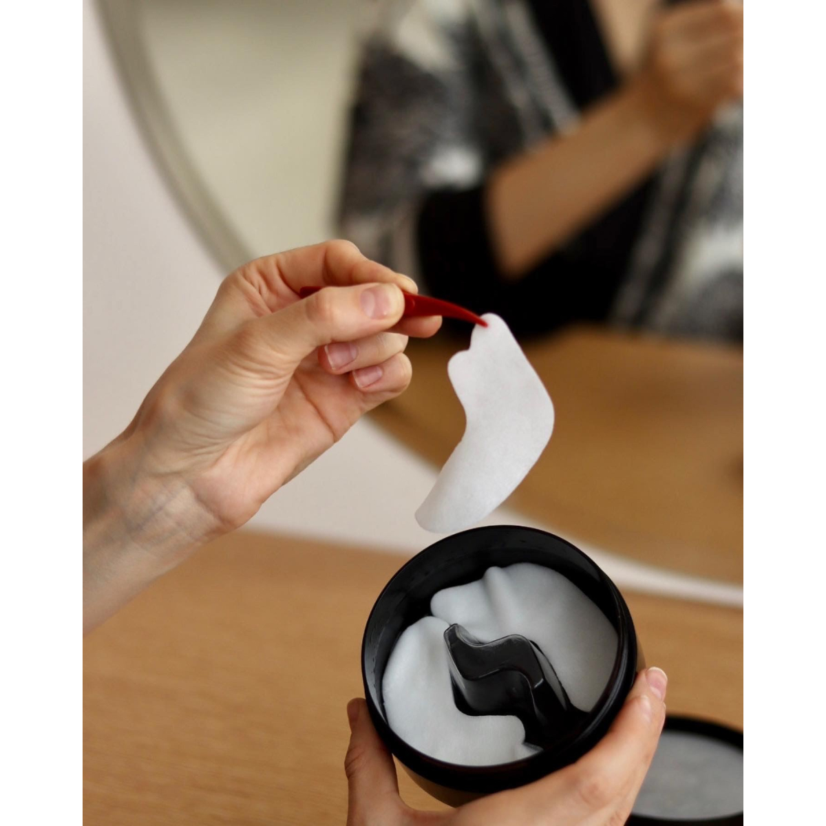 KOR JAPAN The Exosome Eye Sheet Black зволожуючі патчі під очі з екзосомами (60 шт)