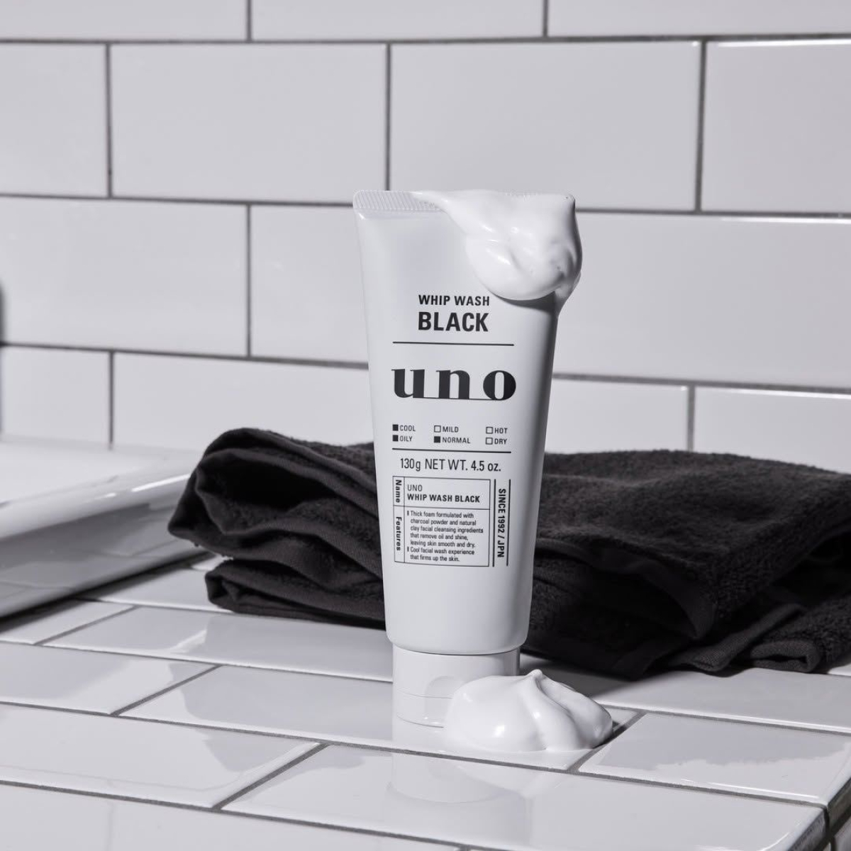 FINETODAY Uno Whip Wash Black себорегулююча пінка для вмивання чоловічої шкіри, 130 г
