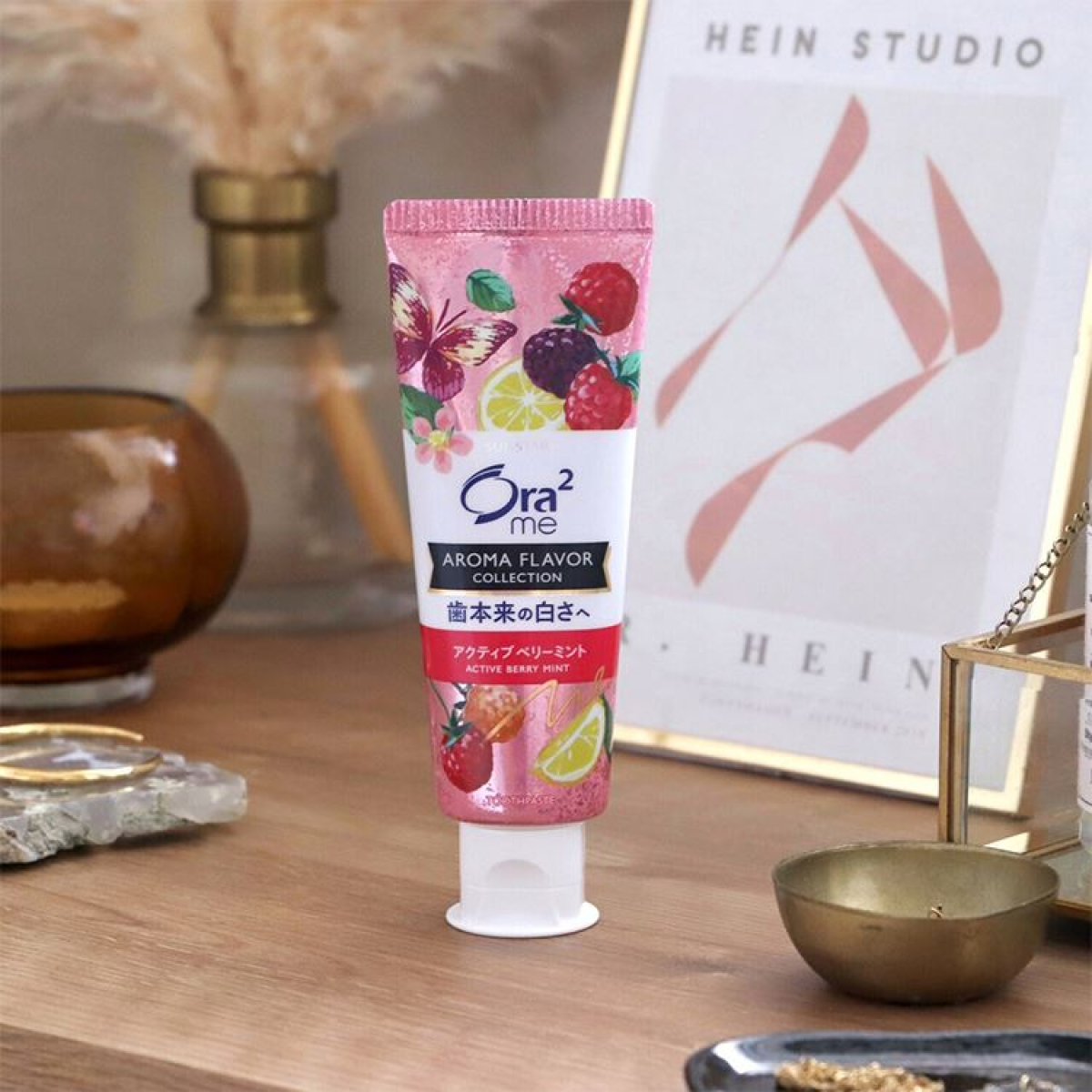 SUNSTAR Ora2 зубна паста для білизни зубів та проти нальоту з ягодами 130 гр