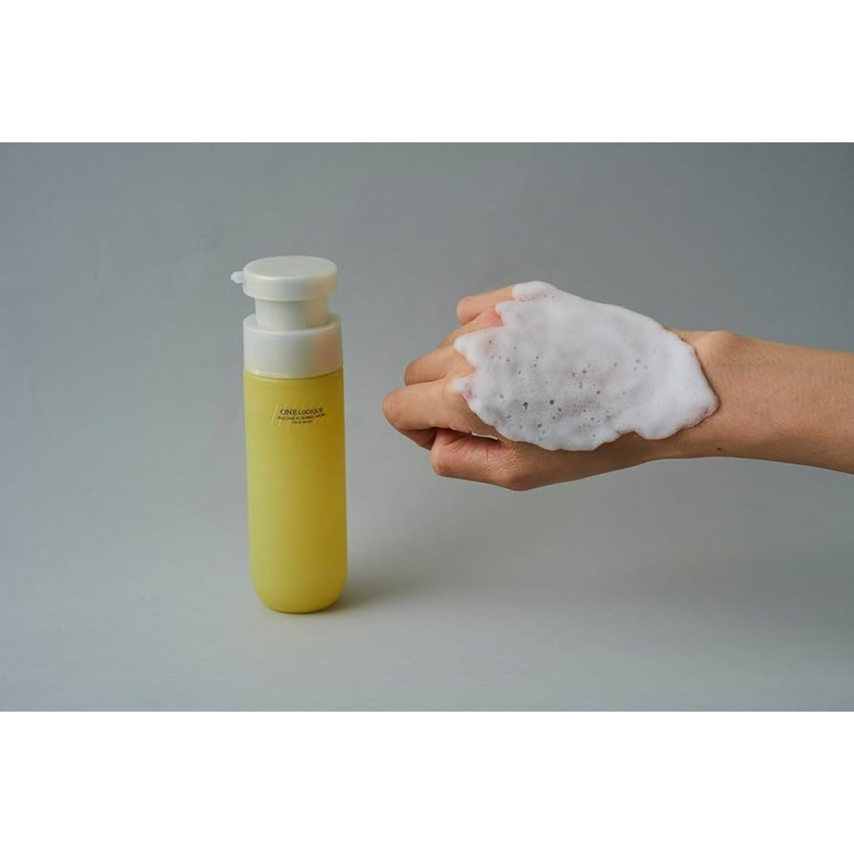 ONE LOGIQUE Peelcare VC Bubble Micro Face Wash пінка для вмивання з карбонатною кислотою, 120 мл