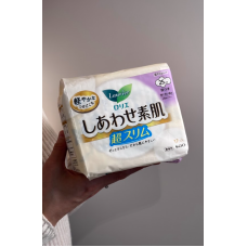 KAO Laurier Happy Skin Extra Heavy Day Use гігієнічні прокладки 25 см, 17 шт