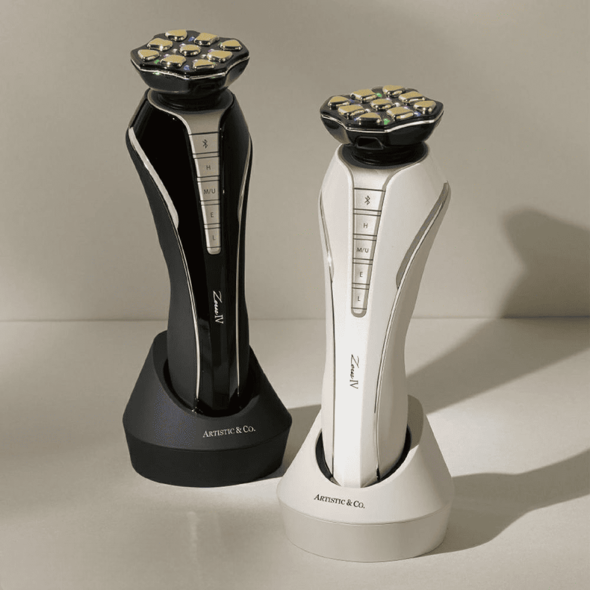 ARTISTIC&Co The Zeus IV косметологічний комбайн для обличчя та тіла з сироваткою (чорний)