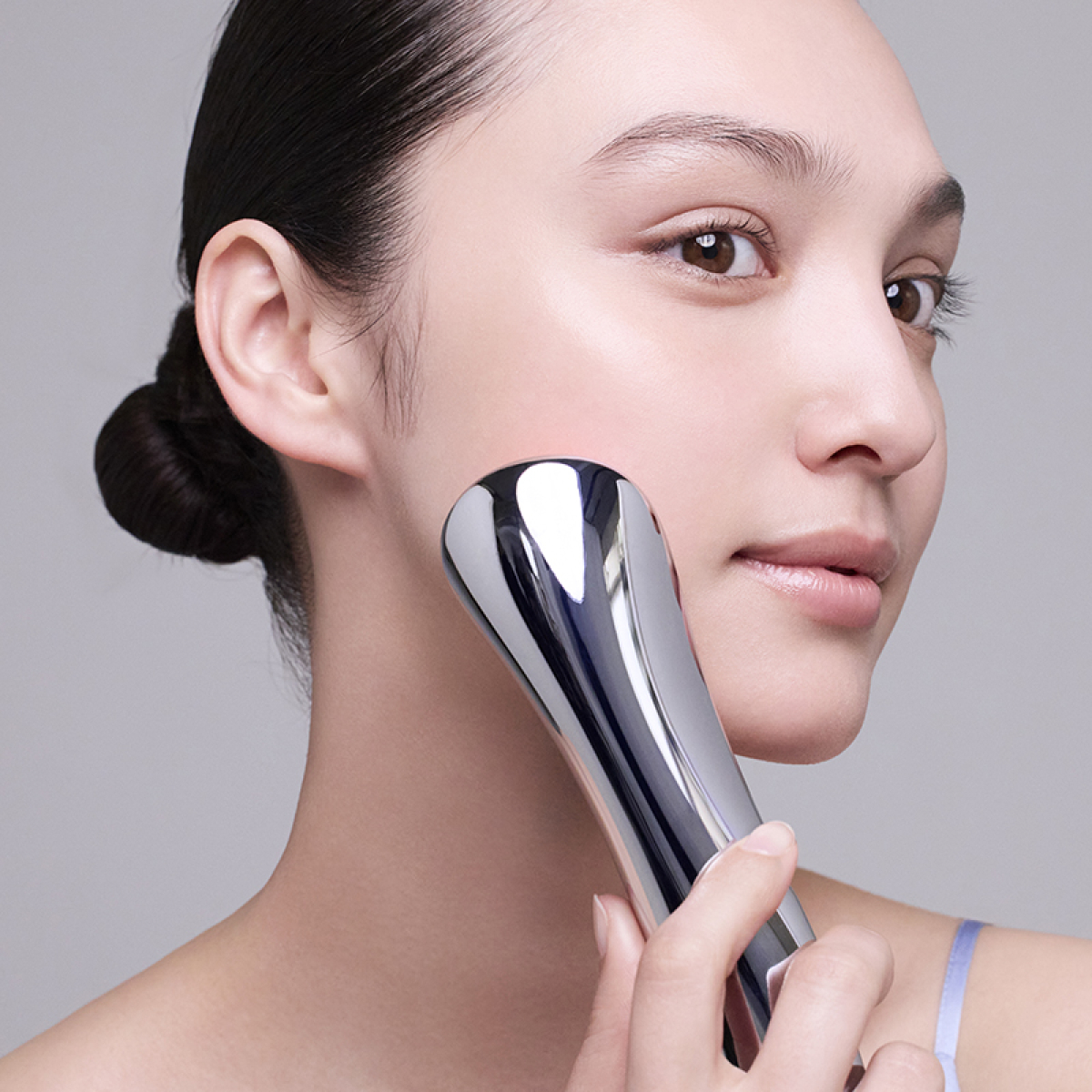 AXXZIA Mate For Face косметологический аппарат для лифтинга