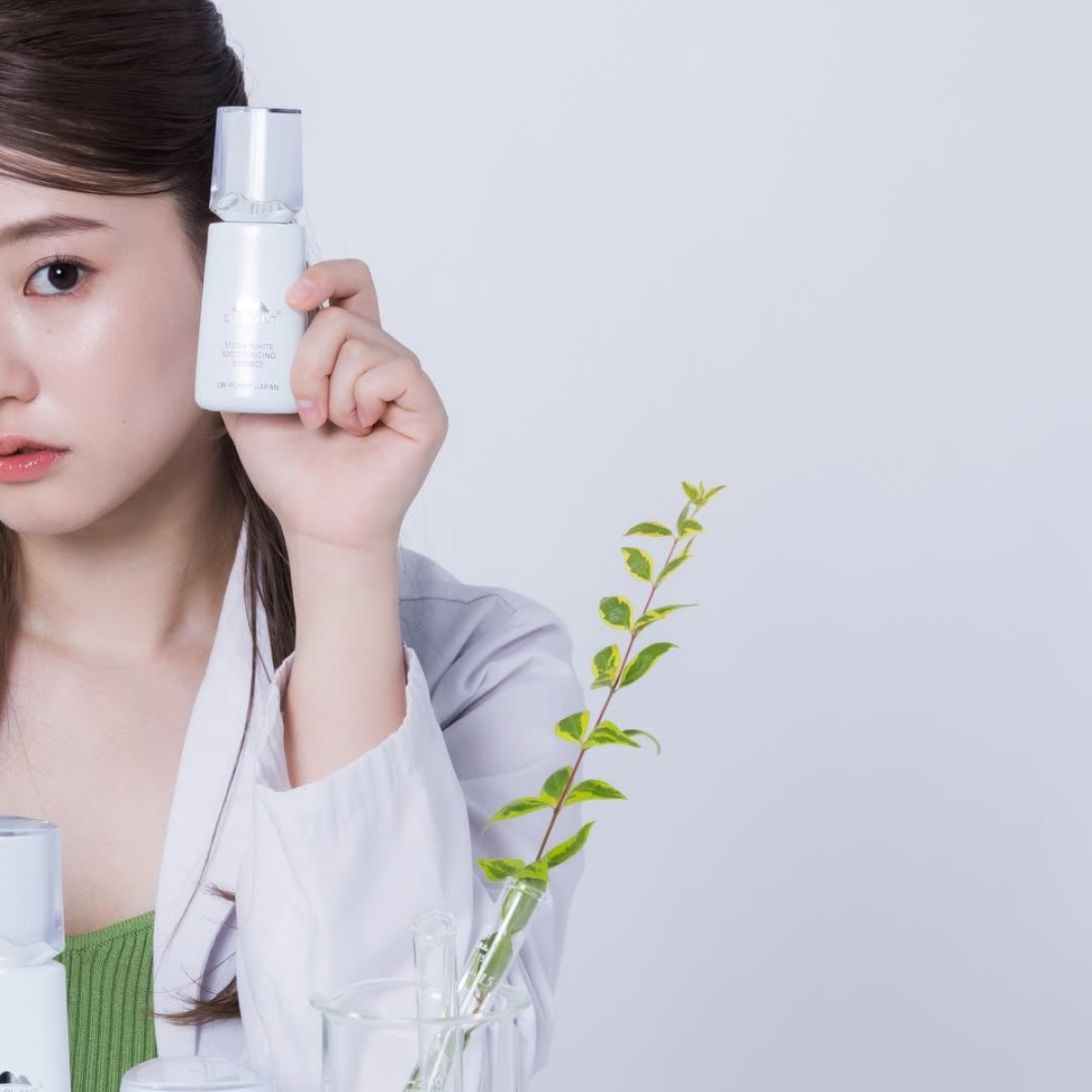 DR.PLANT Snow White Moisturizing Essence зволожуюча есенція для сяйва шкіри обличчя, 40 мл