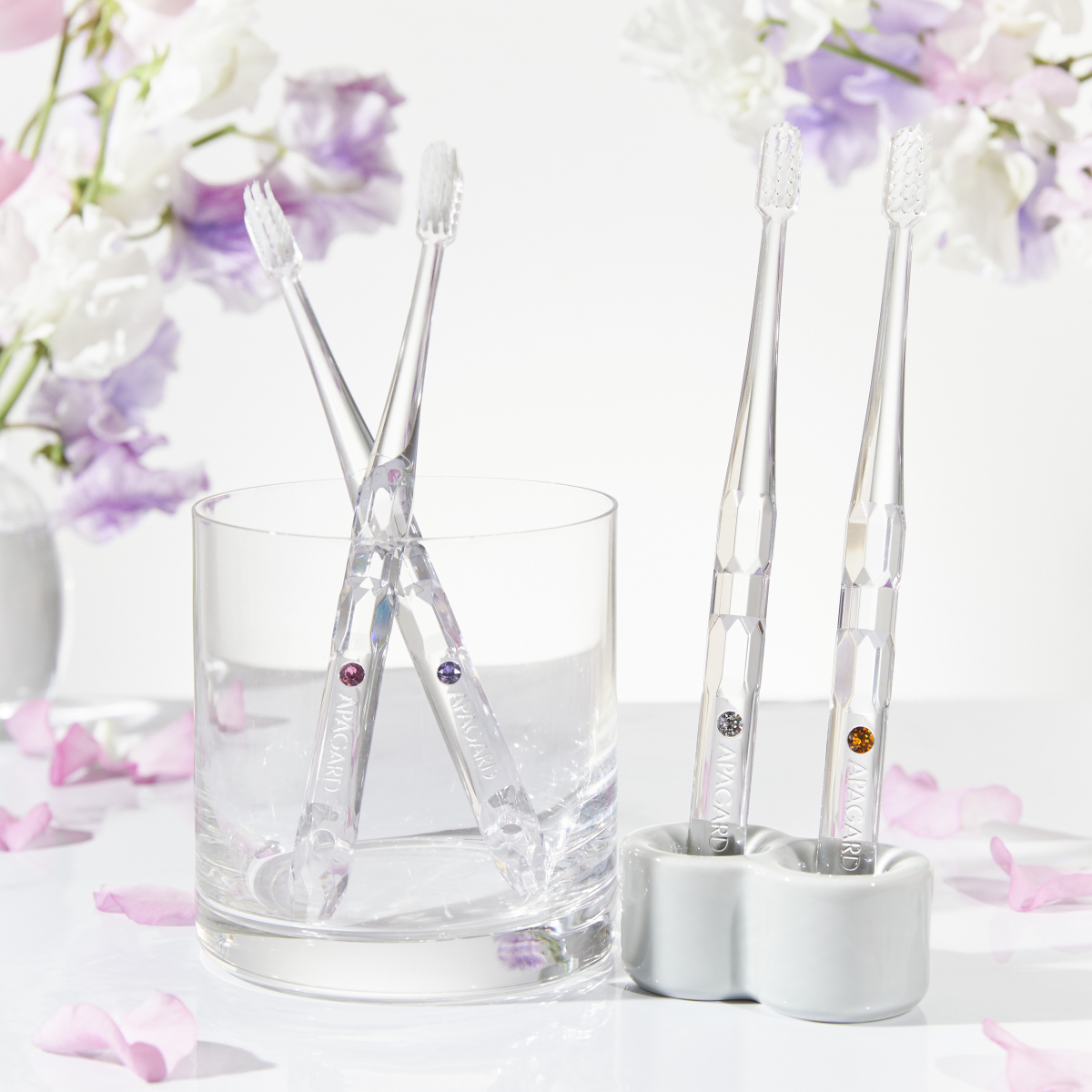 APAGARD Crystal Toothbrush Soft зубна щітка мʼякої жорсткості