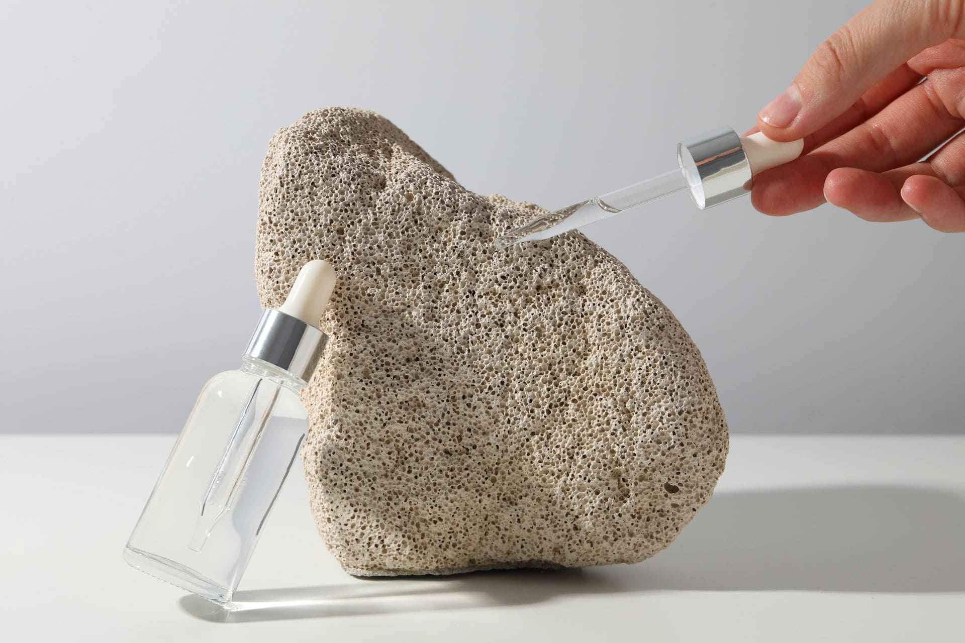 Сироватка та есенція: чим вони відрізняються і що краще обрати?